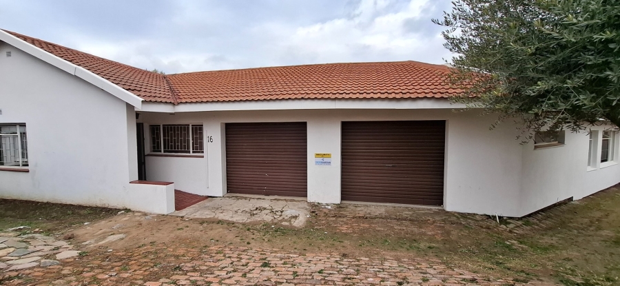 6 Bedroom Property for Sale in Ficksburg Free State